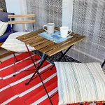 3 Bedroom Awesome In Hébergement de vacances *