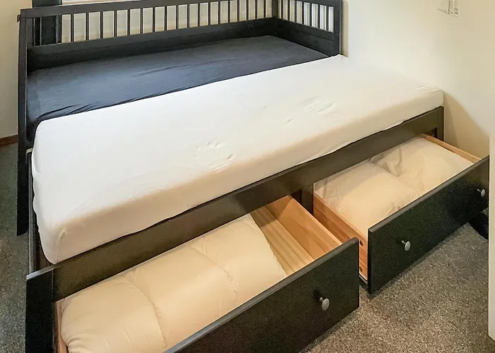 3 Bedroom Awesome In Semesterbostad *