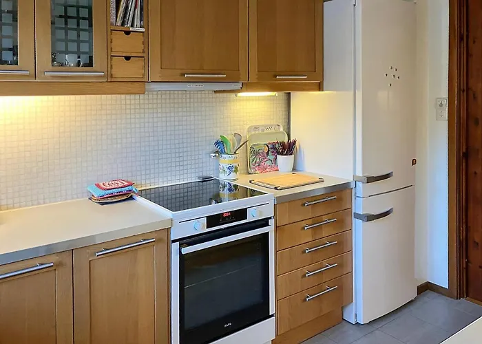 3 Bedroom Awesome In Semesterbostad