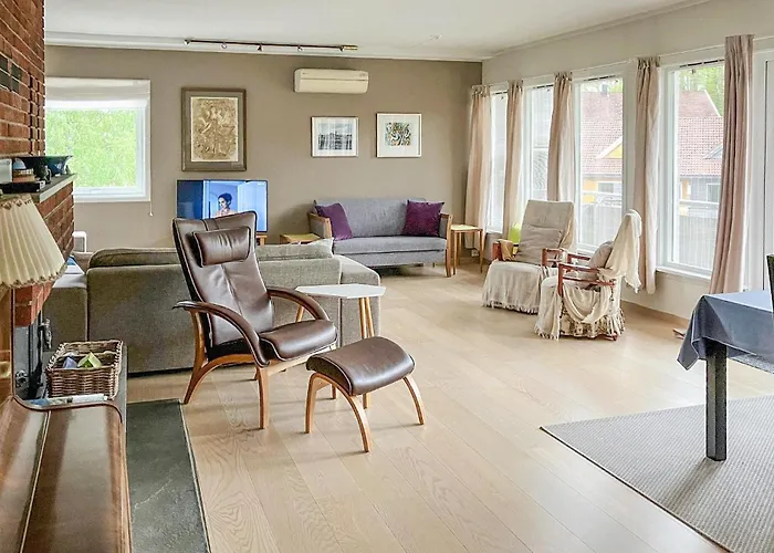 3 Bedroom Awesome In Semesterbostad Mandal