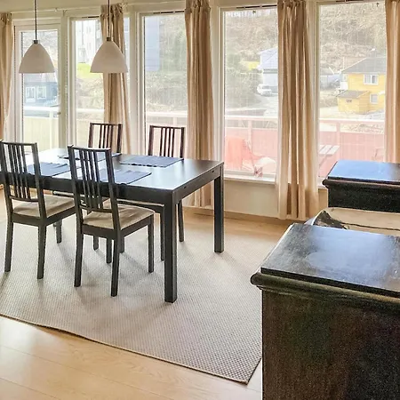 3 Bedroom Awesome In