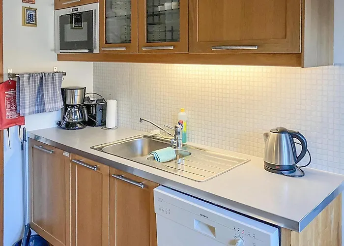 Vakantiehuis 3 Bedroom Awesome In Mandal