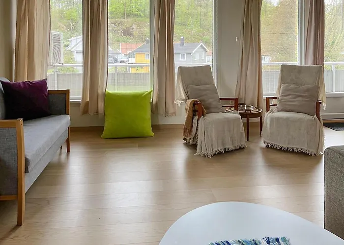 Vakantiehuis 3 Bedroom Awesome In Mandal